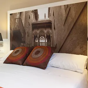 bcngotic-33.catalonia-hotels.com/